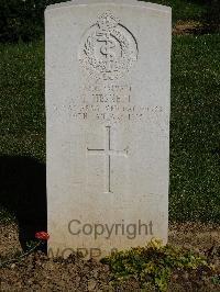 Salonika (Lembet Road) Military Cemetery - Hesketh, T